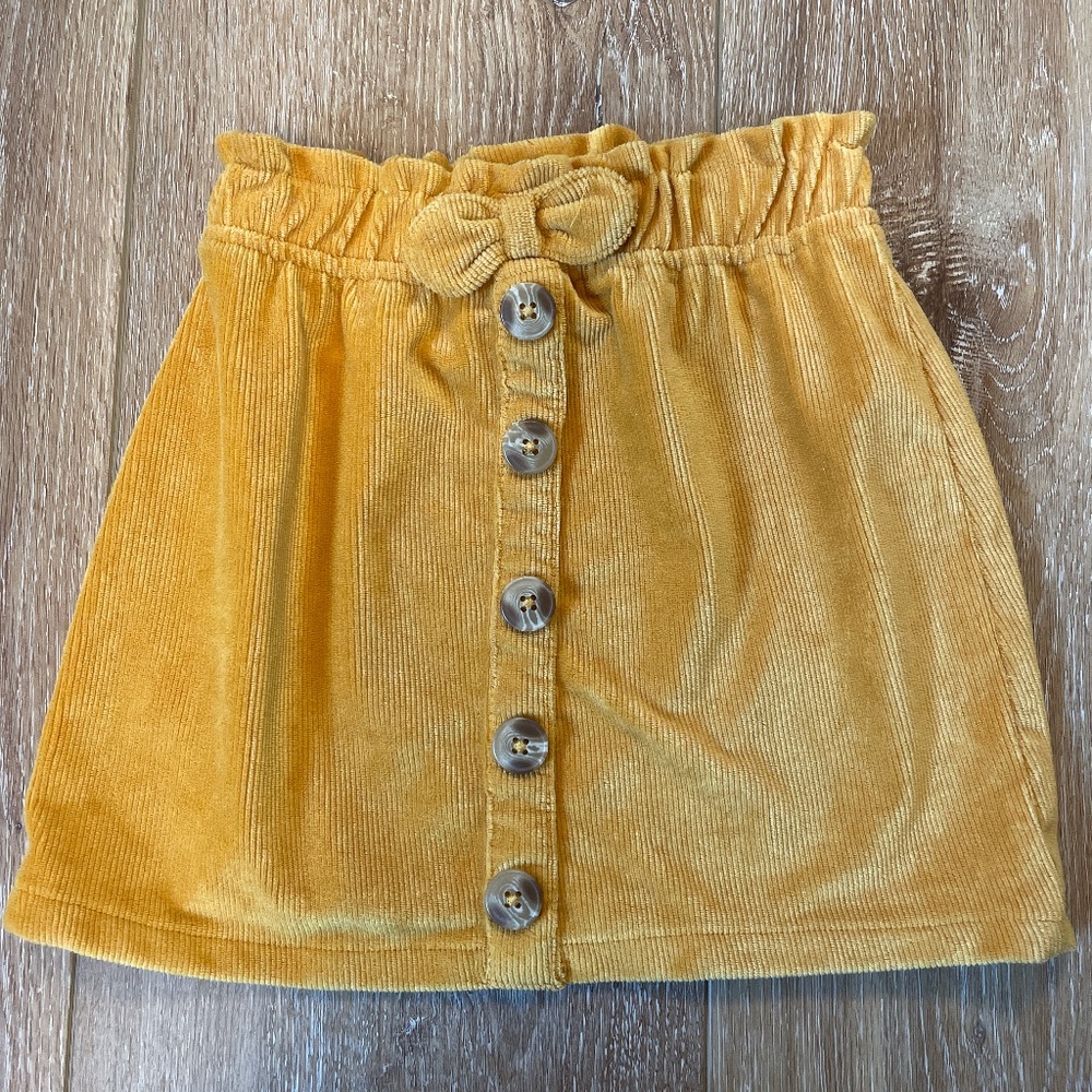 Girls yellow skirt